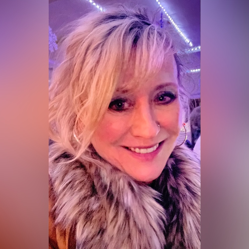 Meet your Posher, Carla